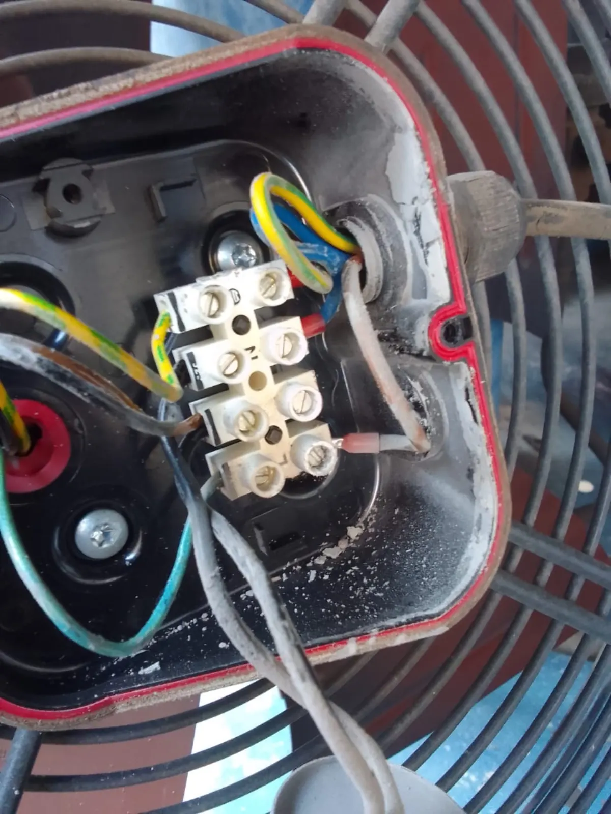 Appliance repair job photo 2